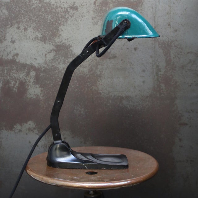Vintage Petrol Green Enamel Banker's Table Lamp from Erpe, Belgium For Sale - Image 4 of 7
