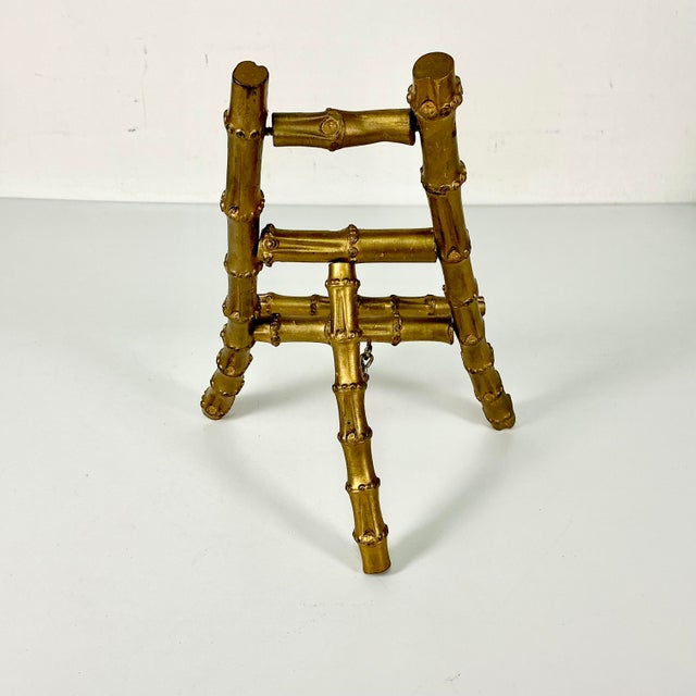 Wood 1970s Vintage Chinoiserie Hollywood Regency Boho Chic Large Bamboo Tabletop Easel. For Sale - Image 7 of 11
