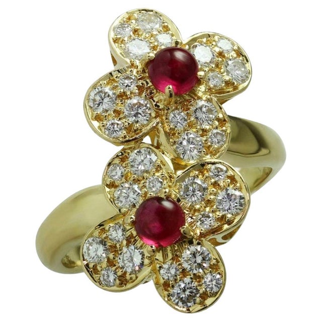 Van Cleef & Arpels Contemporary Ruby and Diamond “Trefle” Ring, 18KY Gold Size 6 For Sale - Image 15 of 18