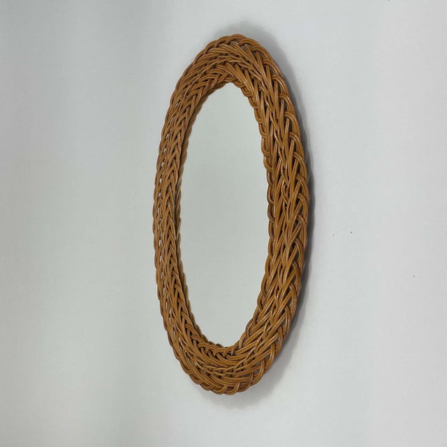 1960s French Riviera Oval Rattan Wall Mirror, France, 1960s For Sale - Image 5 of 12