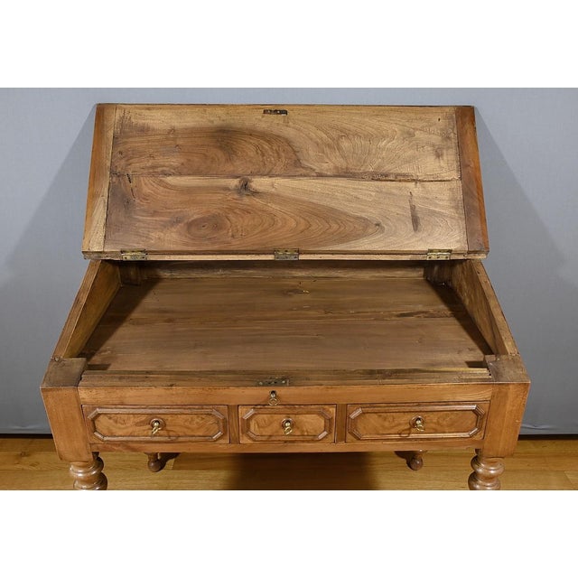 Louis Philippe Sloping Desk in Walnut, Late 19th Century For Sale - Image 13 of 18