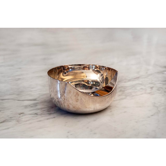 Silver-Plated Sculpture Bowl by Lino Sabattini, 1970s For Sale - Image 6 of 6