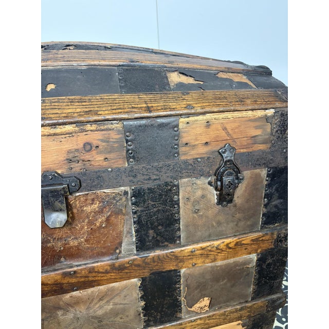 Antique Victorian Dome Trunk, 1800s For Sale - Image 13 of 16