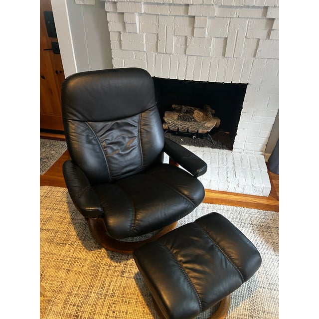 Ekornes Stressless Black Leather Recliner and Ottoman With Wood Base For Sale - Image 13 of 13