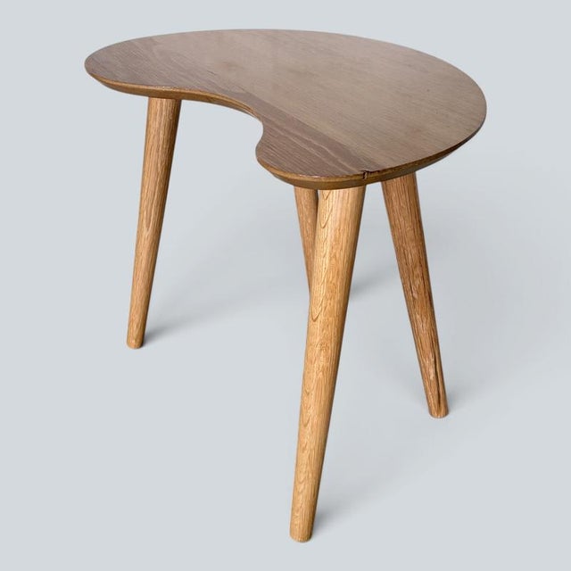 Mid-Century Kidney-Shaped Oak Coffee Table, 1960s For Sale - Image 6 of 9