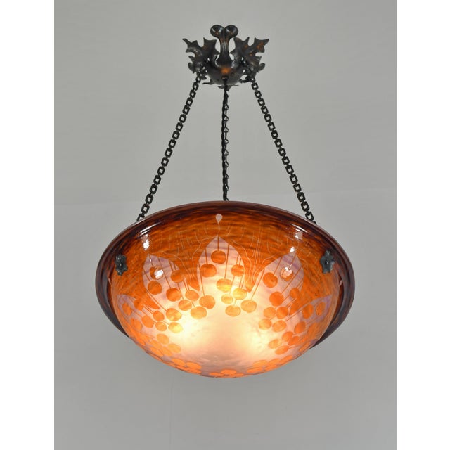 Charles Schneider - Le Verre Français A wonderful French art deco hanging fixture in wrought iron with a nice Schneider Le...