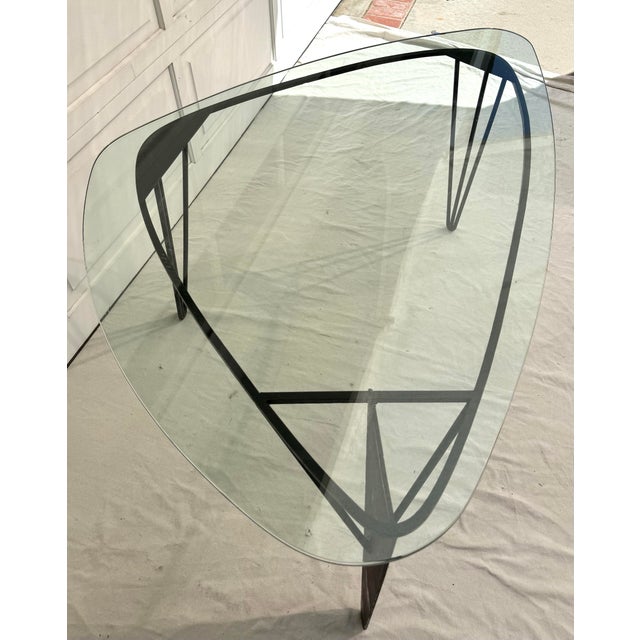 Mid-Century Modern Sculptural Triangular Dining Center Table in the Style of Isamu Noguchi For Sale - Image 9 of 12