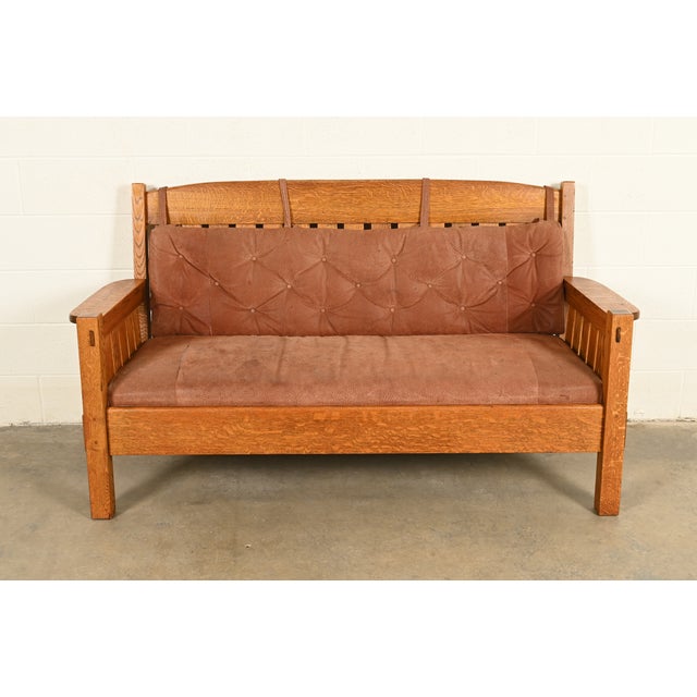 A beautiful antique Mission or Arts & Crafts period settle sofa or bench In the manner of Stickley By Harden Furniture...