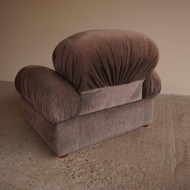 Textile Vintage Italian Lounge Chair For Sale - Image 7 of 10