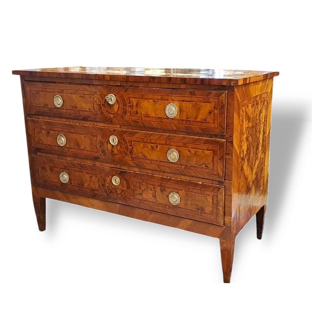 Louis XVI Emilian Chest of Drawers, 1700s For Sale - Image 3 of 10
