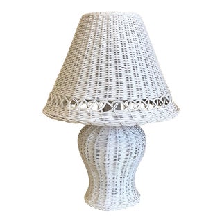 Vintage White Wicker Table Lamp For Sale