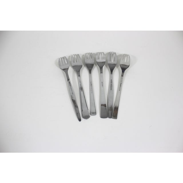 Metal 1960s Curated Set of 6 Mid Century Modern Stainless Steel Dinner Forks, Mismatched For Sale - Image 7 of 10
