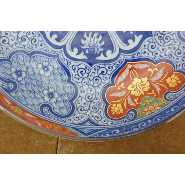 Late 20th Century Japanese Imari Floral Porcelain Charger Plates Dishes Plaques 11" - Set of 7 For Sale - Image 11 of 18
