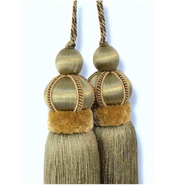 Pair of Olive Green key tassels with hand-cut velvet and satin detailing, exclusively available at BespokeLuxe. These...