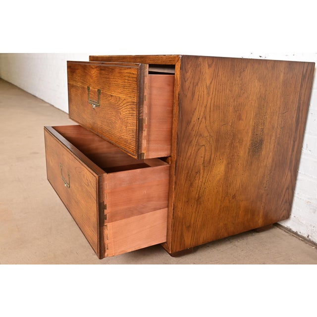 Henredon Mid-Century Modern Campaign Oak Nightstand, Circa 1970s For Sale In South Bend - Image 6 of 13