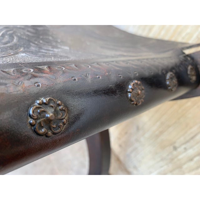 Brown 19th Century Pair of Carved Walnut Tooled Leather Savonarola Bench or Settee For Sale - Image 8 of 18