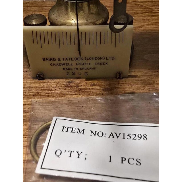 1950s Mid-Century Analytical Laboratory Balance in Glazed Case by Baird & Tatlock, 1950s For Sale - Image 5 of 12
