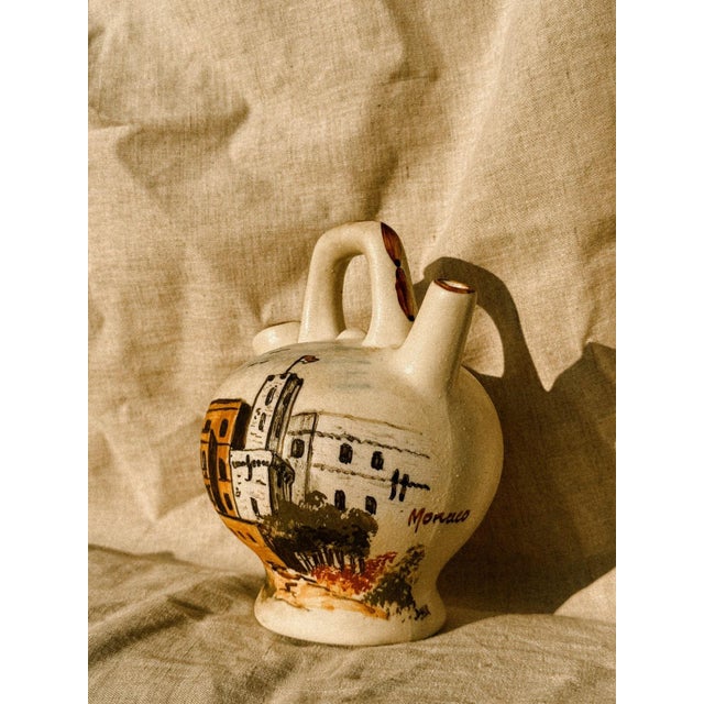 A piece that exudes the warmth of the Mediterranean—not only through the traditional moringue shape, with its generous...