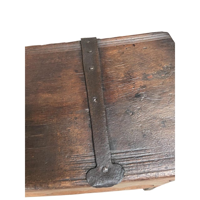 The 6-plank chest is made of 6 single boards of oak nailed together with wrought iron nails. Date ca.1620-1670.