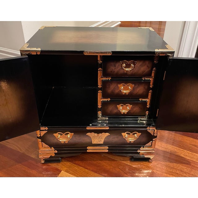 1980s Korean Tansu Style Chest Cabinet Chinoiserie Campaign Asian For Sale - Image 4 of 12