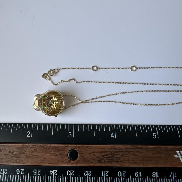 Diamond & Emerald Panther Head Necklace in 14kt Yellow Gold – 1.10ctw Diamonds For Sale - Image 9 of 9
