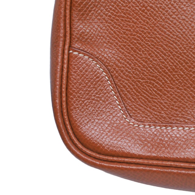 Hermès Gold Courchevel Leather Micro Trim 15cm Bag With Gold Hardware, 1991. For Sale - Image 6 of 12