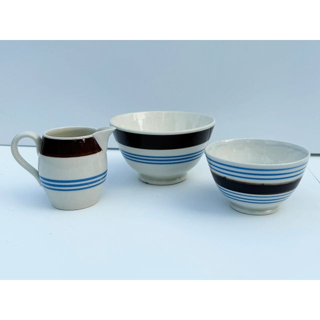 Farmhouse Collection of Brown & Blue English Pottery - Adderleys England - Bowls & Pitcher For Sale - Image 3 of 10