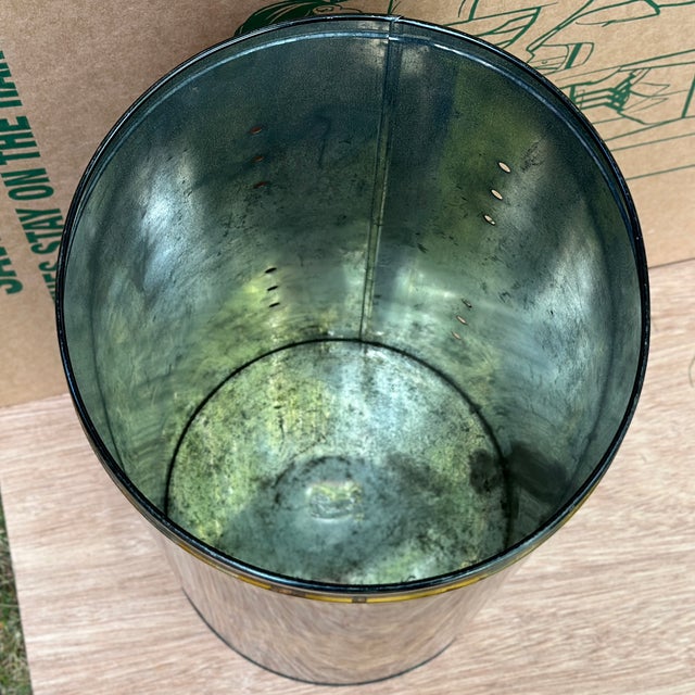 Mid 20th Century Vintage Hollywood Regency Black & Gold Floral Decoware Small Metal Hamper With Lid For Sale - Image 5 of 12