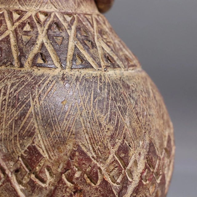 Mid 20th Century Latin American Clay Vase With Rings Handles For Sale - Image 4 of 7