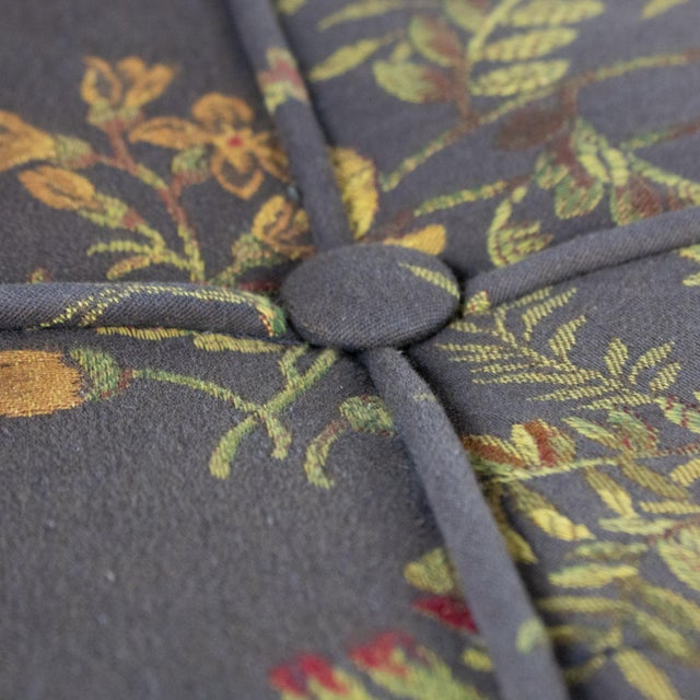 Late 20th Century Traditional Large Octagon Ottoman With Floral Tapestry Button Tufted Cushion Top For Sale - Image 6 of 17