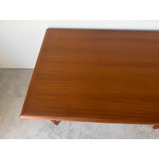 1960s Danish Modern Teak Extending Dining Table by Am Ansager Møbler For Sale - Image 4 of 12