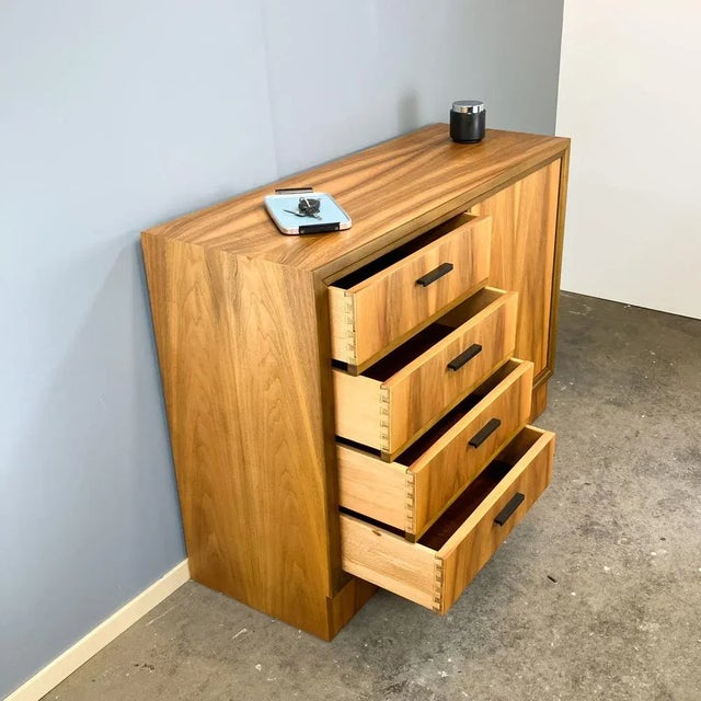 Wood Mid-Century Chest of Drawers in Walnut, 1960s For Sale - Image 7 of 10