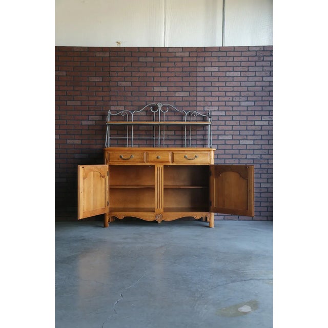 1990s Ethan Allen Legacy Sideboard With Baker's Rack For Sale - Image 5 of 5
