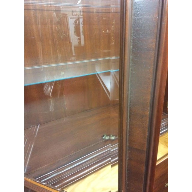 1990s Breakfront Cabinet by Hickory Furniture (American Masterpiece by Hickory). Two Piece Cabinet For Sale - Image 5 of 12