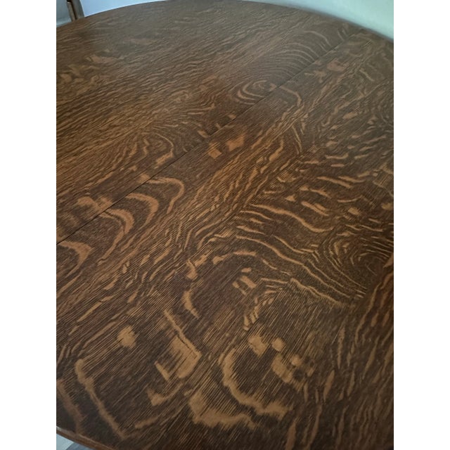 Antique 20th Century Tiger Oak Split Pedestal Table With Ornate Carvings & Paw Feet For Sale In Orlando - Image 6 of 12