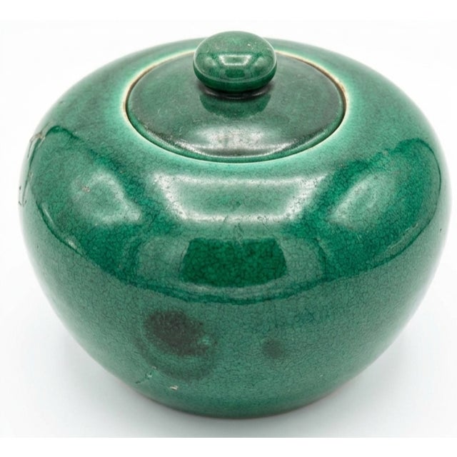 Asian Pair of Chinese Green-Glazed Ceramic Lidded Ginger Jars For Sale - Image 3 of 3