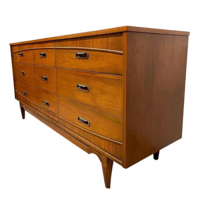 1970s 1970s Mid-Century Modern 9-Drawer Dresser by Hooker For Sale - Image 5 of 10