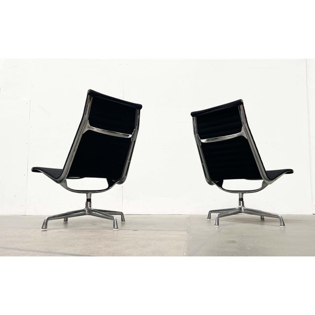 Mid-Century Modern Mid-Century Modern EA 116 Aluminium Swivel Lounge Chairs by Charles & Ray Eames for Herman Miller / Vitra, 1960s, Set of 2 For Sale - Image 3 of 18