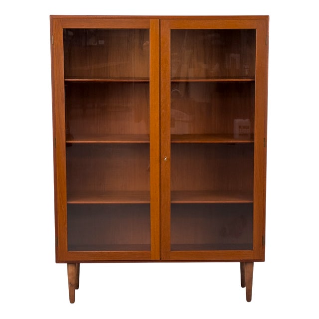 Danish Display Case in Teak by Børge Mogensen for Søborg Møbelfabrik, 1960s For Sale