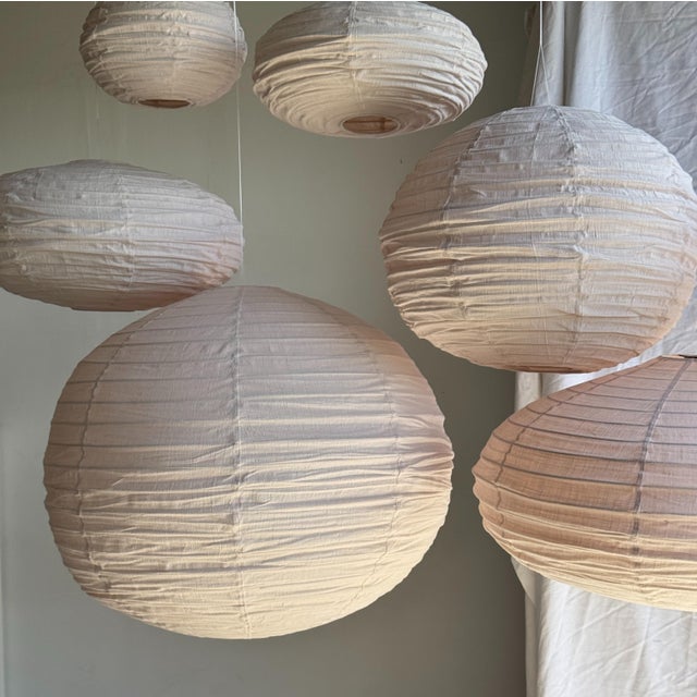 Large Japanese Style Oval Flattened Pink Rattan and Natural Linen Pendant Light, 1980s For Sale - Image 9 of 18