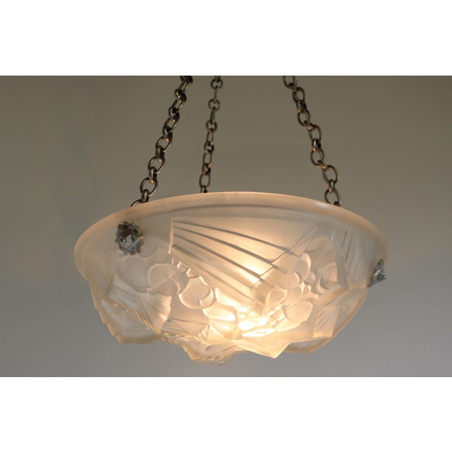 1920s French Antique Art Deco Pendant Light by Mouynet, 1920 For Sale - Image 5 of 10
