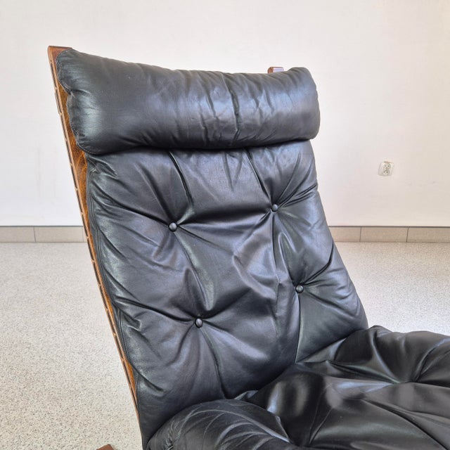 Wood Mid-Century Black Leather Siesta Chair by Ingmar Relling for Westnofa, 1960s For Sale - Image 7 of 10