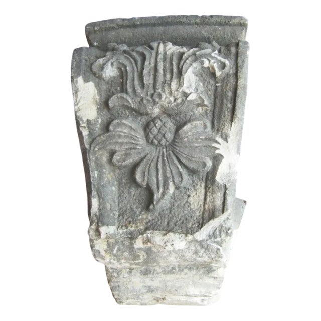18th Century Central Stone Key of an Arch For Sale