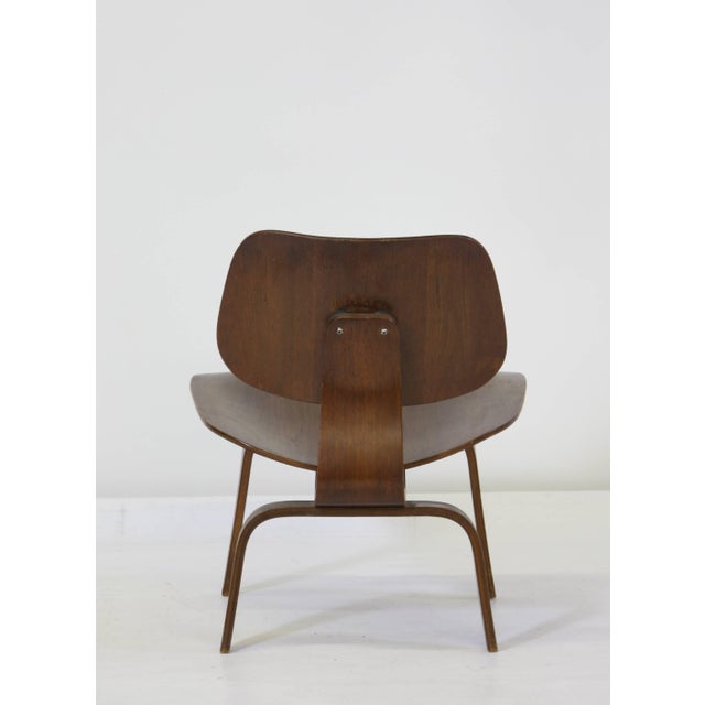 Mid-Century Modern 1940 Early Eames LCW with Evans Label For Sale - Image 3 of 9