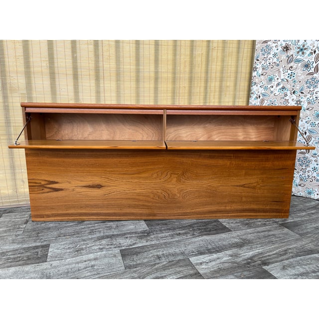 Mid Century Modern Danish Queen Size Headboard With Storage. Circa 1970s For Sale - Image 9 of 18