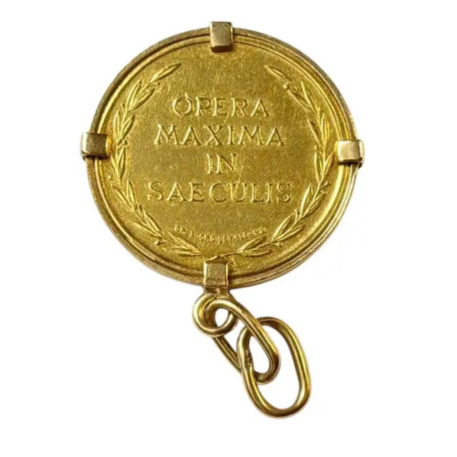 18k Gold "La Flora" Tiziano Medallion Pendant For Sale - Image 4 of 7