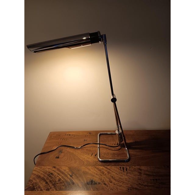 This fine Abo Randers desk lamp is a fine example of Scandinavian modernist lighting from the mid-20th century. Executed...