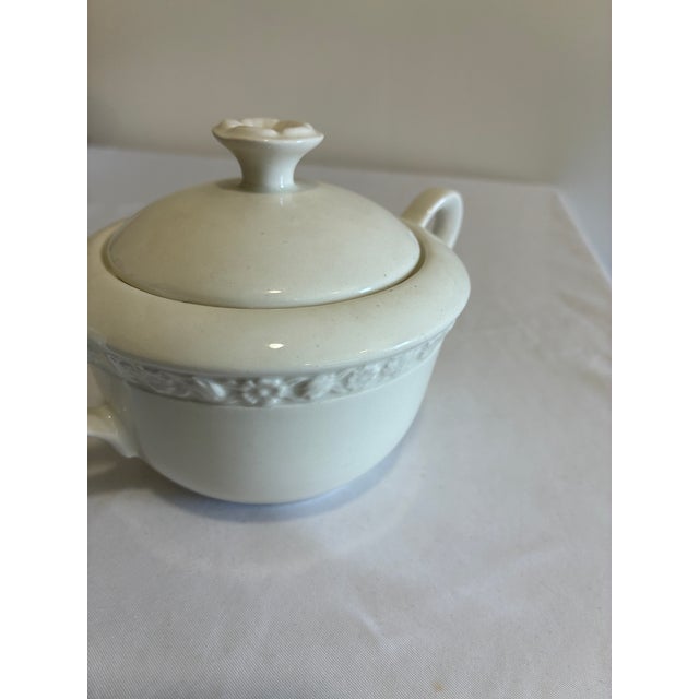 1960s 1960s Wedgwood Embossed English Ironstone Sugar Bowl For Sale - Image 5 of 9
