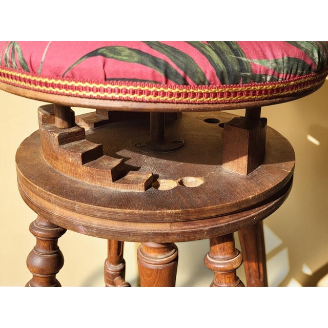 19th Century Antique Napoleon III Swivel Piano Stool in Beechwood, 1890s For Sale - Image 5 of 7