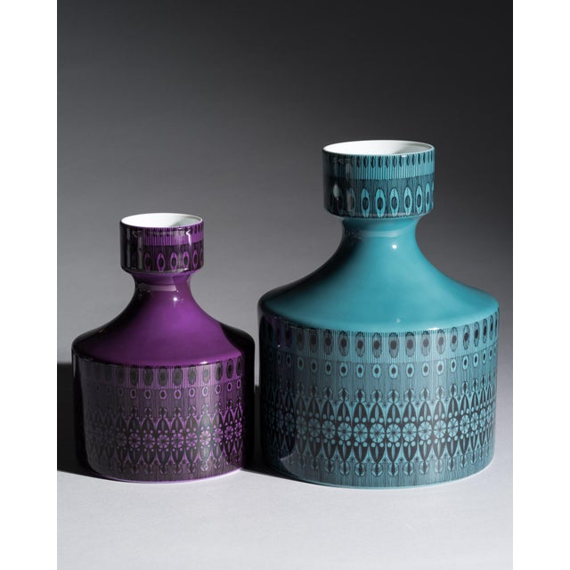 Mid-Century Modern Turquoise and Purple Porcelain Vases by Hans Theo Baumann for Rosenthal, 1964, Set of 2 For Sale - Image 3 of 14